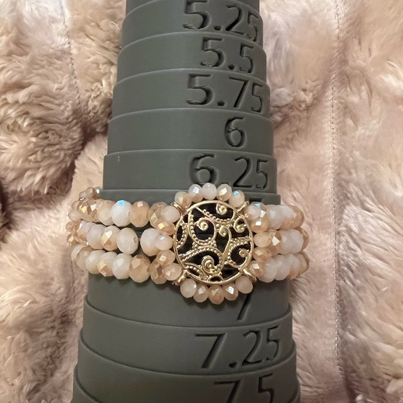 Pink Beaded and Gold Filigree Stretch Bracelet NWOT - Picture 2 of 6